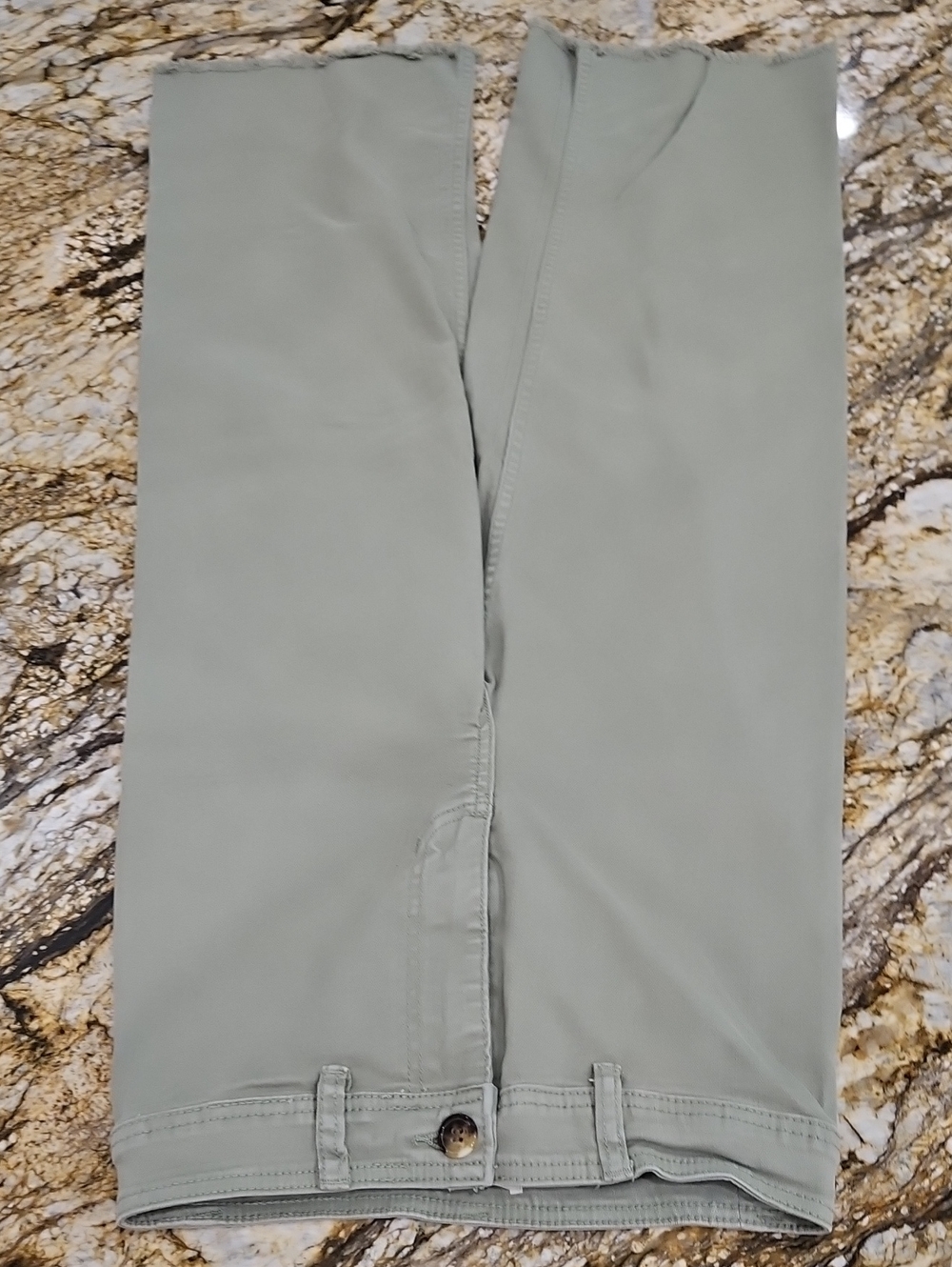 Billabong Women's Chinos Sage Green Raw Hem. Size 26 Inseam 26.5" Rise 11"